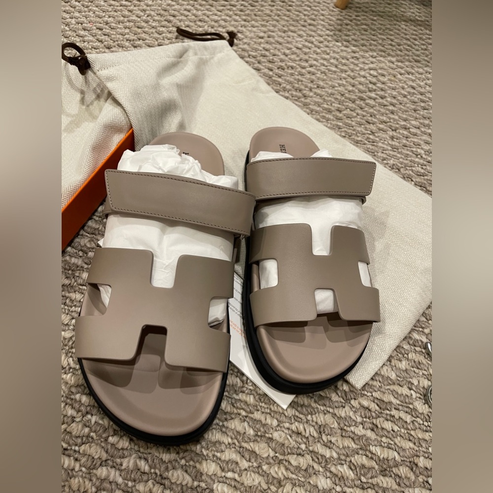 WOMEN HERMĒS Chypre sandal, beige mastic, Ref Size: 40